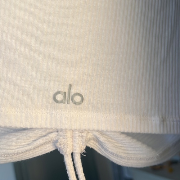 Alo Yoga crop top - Picture 3 of 3